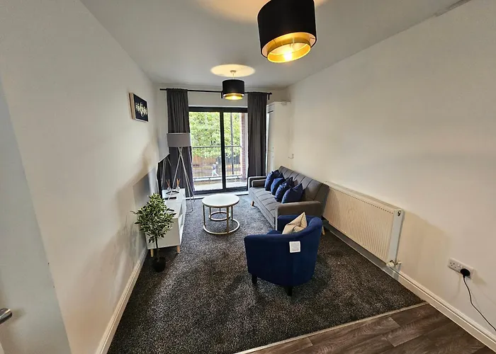 3Bed Near Canning Town Stn Balcony Central Location